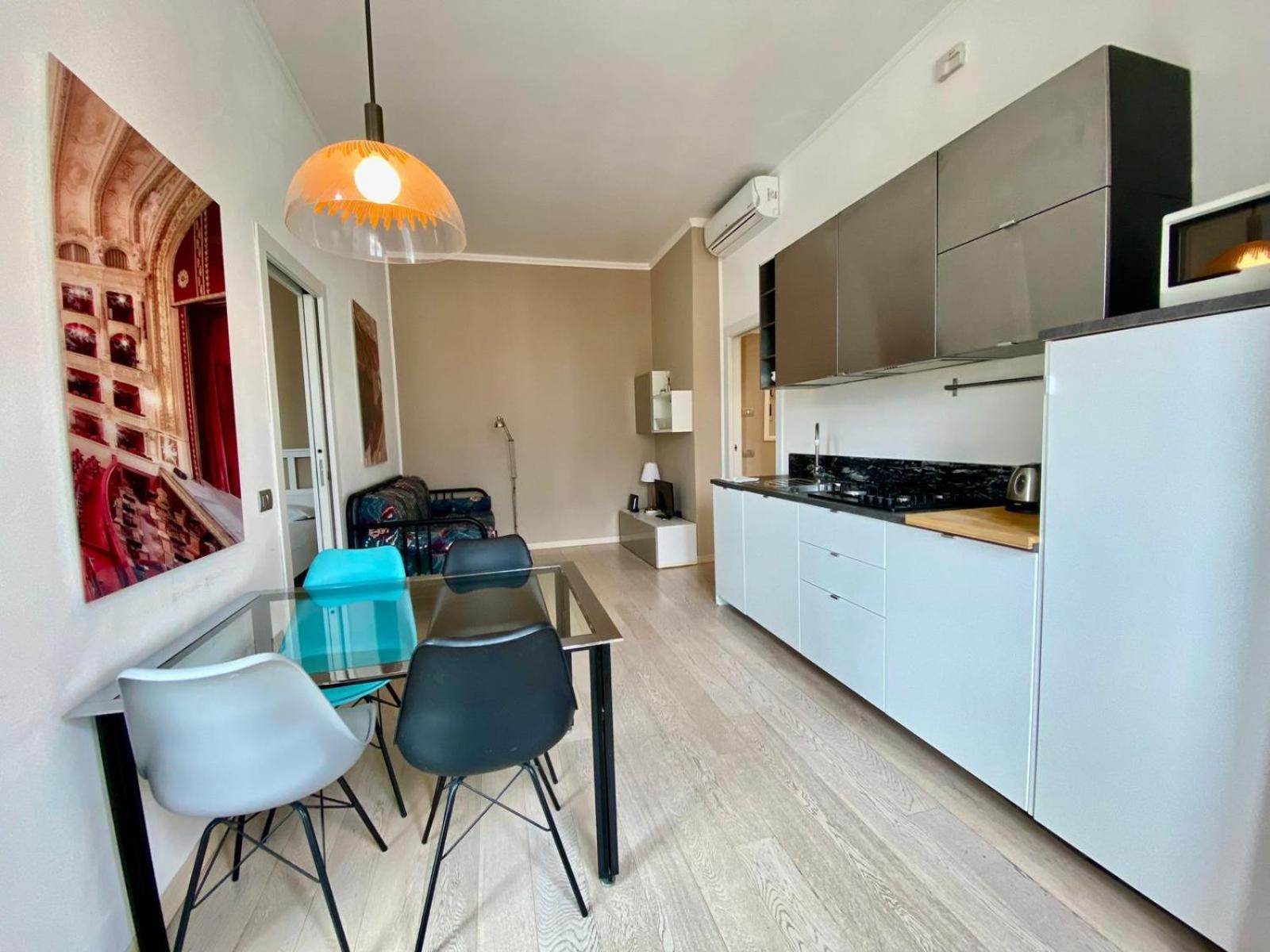 Piazzale Susa Bright Flat Con Veranda Milan Exterior photo
